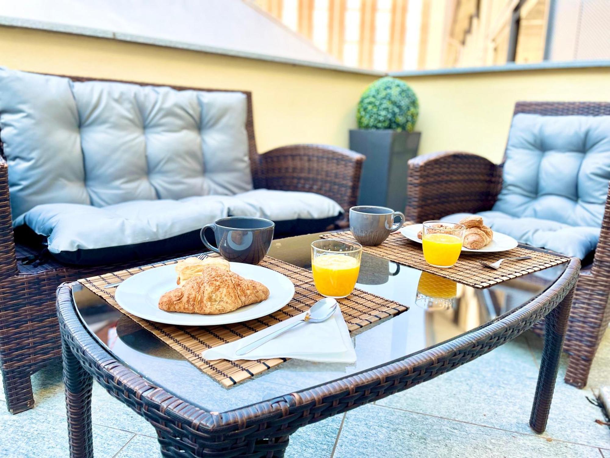 La Terrazza - By Happyhostorino Appartement Buitenkant foto
